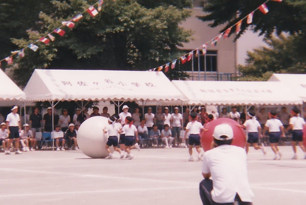 Nostalgic Disposable Camera Snap Prompt preview image 3